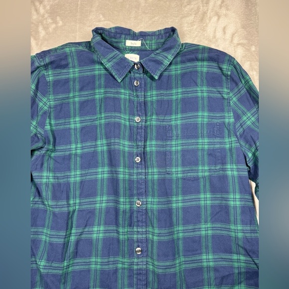 J.Crew Factory Women’s Lightweight Flannel Boy Fit Green Blue Plaid Button Top L - Picture 4 of 13